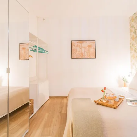 Centro Proprio Dietro L'angolo Apartment Como