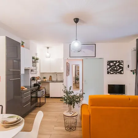 Centro Proprio Dietro L'angolo Como