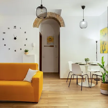 Centro Proprio Dietro L'angolo * Комо