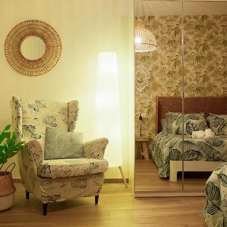 Апартаменты Centro Proprio Dietro L'angolo *