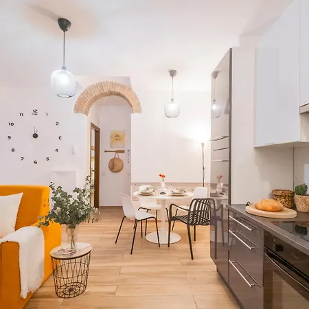 Centro Proprio Dietro L'angolo
