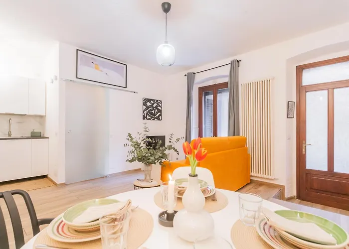 Centro Proprio Dietro L'angolo Apartment Como